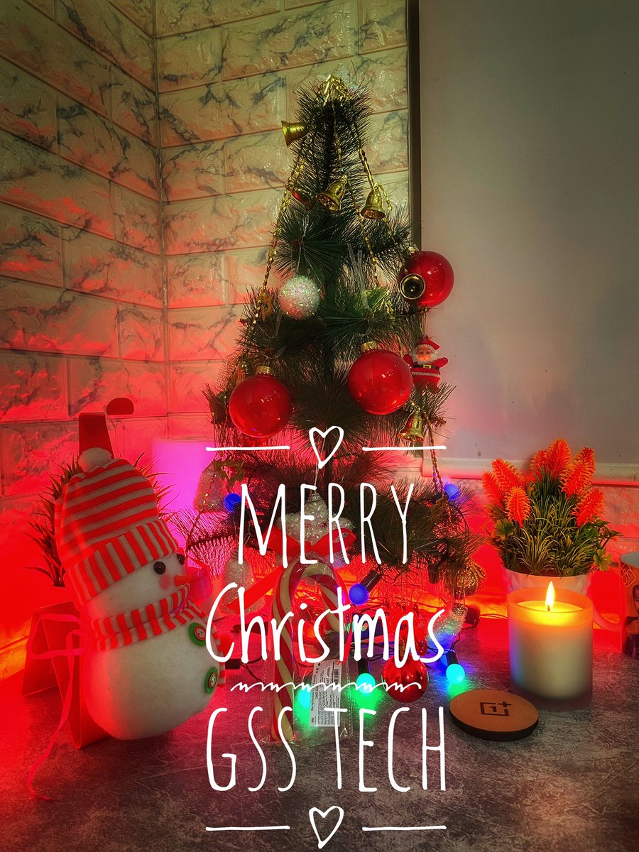 GiriSonnaSeri's tweet photo. Happy Christmas to all! #GSSTechFamily https://t.co/LD52XFT27Q