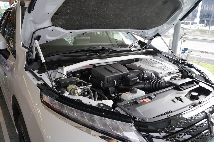 COLTSPEED's tweet photo. 流麗なスタイルが人気の #エクリプスクロス
コルトスピードのパーツで更にブラッシュアップ!パーツは現行車だけでなくMC前のガソリン車、ディーゼル車用も取り揃えています!https://t.co/aVjs0TKYX9
#GL3W #GK1W #GK9W https://t.co/uzFCVCfvG4