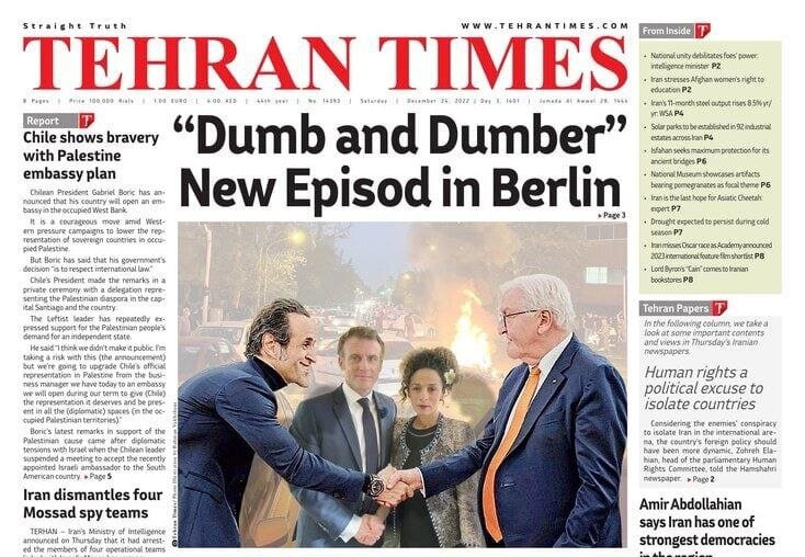 SecularFreeIran's tweet photo. وقاحت بی‌پایان جمهوری کذایی ��سلامی

تهران‌تایمز تصویر دیدار علی کریمی و رئیس جمهور آلمان را با تیتر «احمق و احمق‌تر» منتشر کرد.
#نه_به_جمهوري_اسلامي
#خامنه_ای_جنایتکار 
#مهسا_امینی 
#محسن_شکاری 
#مجیدرضا_رهنورد 
#خامنه_ای_کودک_کش 
#اعتصاب_سراسری 
#انقلاب_۱۴۰۱ https://t.co/tmMGWvXvuM
