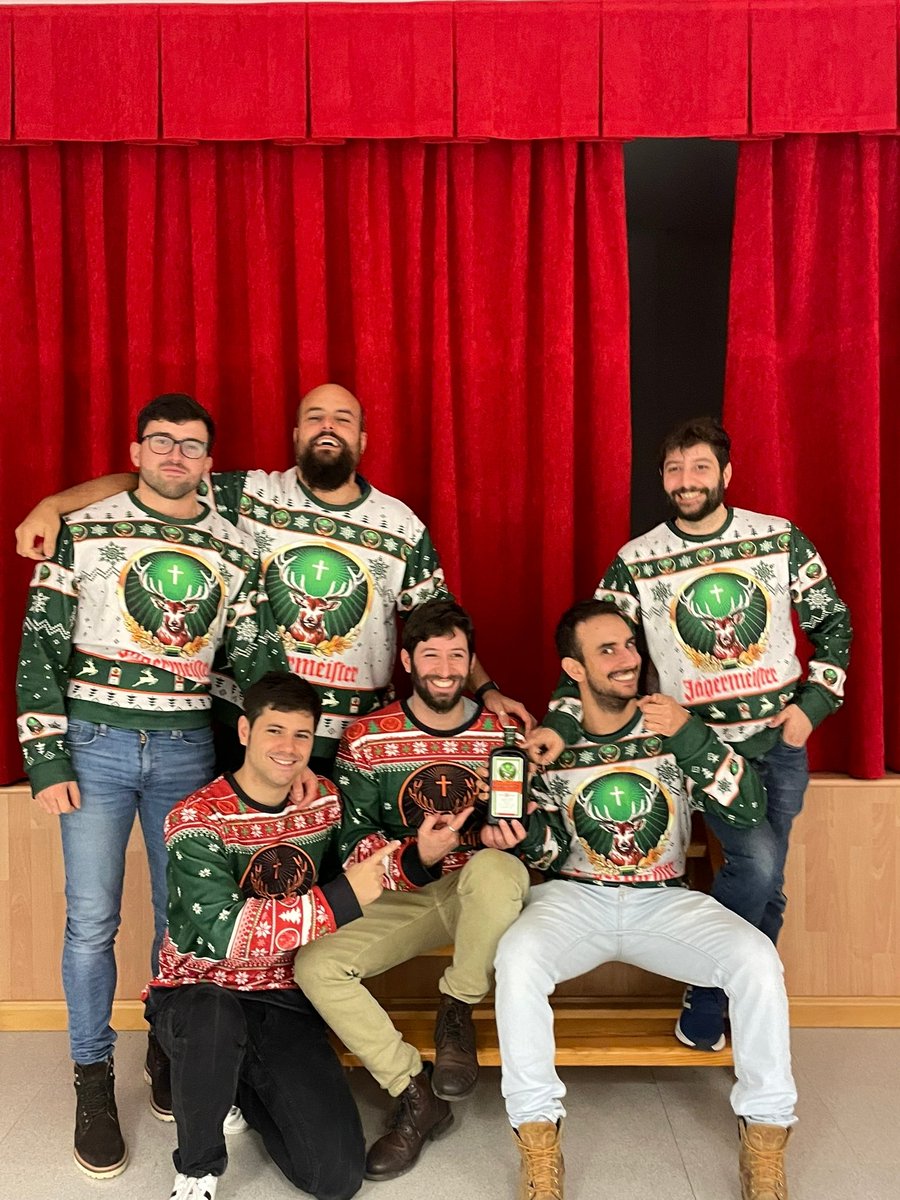 RamiroCayon's tweet photo. Feliz resaca patrocinada por @Jagermeister_es https://t.co/2ULdZ5TXba