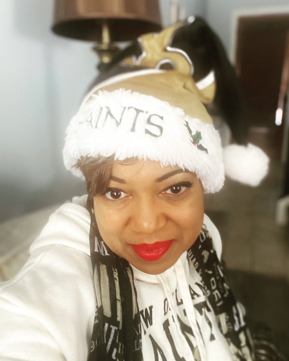 TeachLikeALady's tweet photo. SAINTS WIN!! Merry #ChristmasEve y’all!! #WhoDatBaby #Saints https://t.co/ag9de2VDer