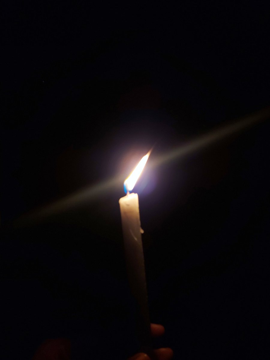 _gladston_'s tweet photo. Better to light a candle than to curse the darkness.
Merry Christmas 🎄 https://t.co/DAN6e5kZTE