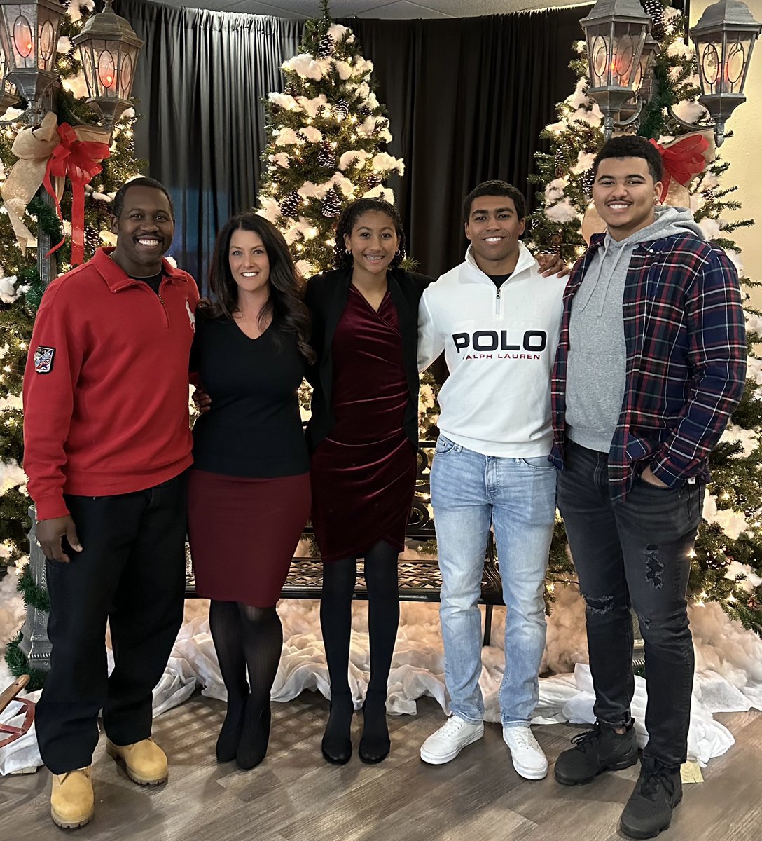 StacyWr1ght's tweet image. Merry Christmas from the Wrights. 🎄