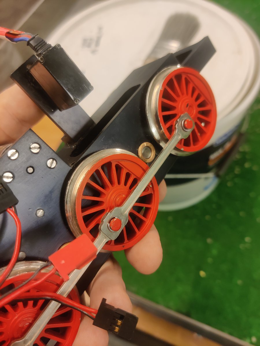 Alexsreplicas's tweet image. Happy Christmas Everyone! I'm happy to release ruler photos of Stanley's chassis! With a printable PDF of the official ruler photos, scaled to the measurements of the chassis. Enjoy and have a lovely Holiday!
drive.google.com/drive/folders/…