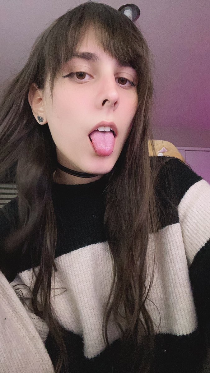 Emma 🏳️⚧️🐰 on Twitter "One time I throated a guy with a pretty big