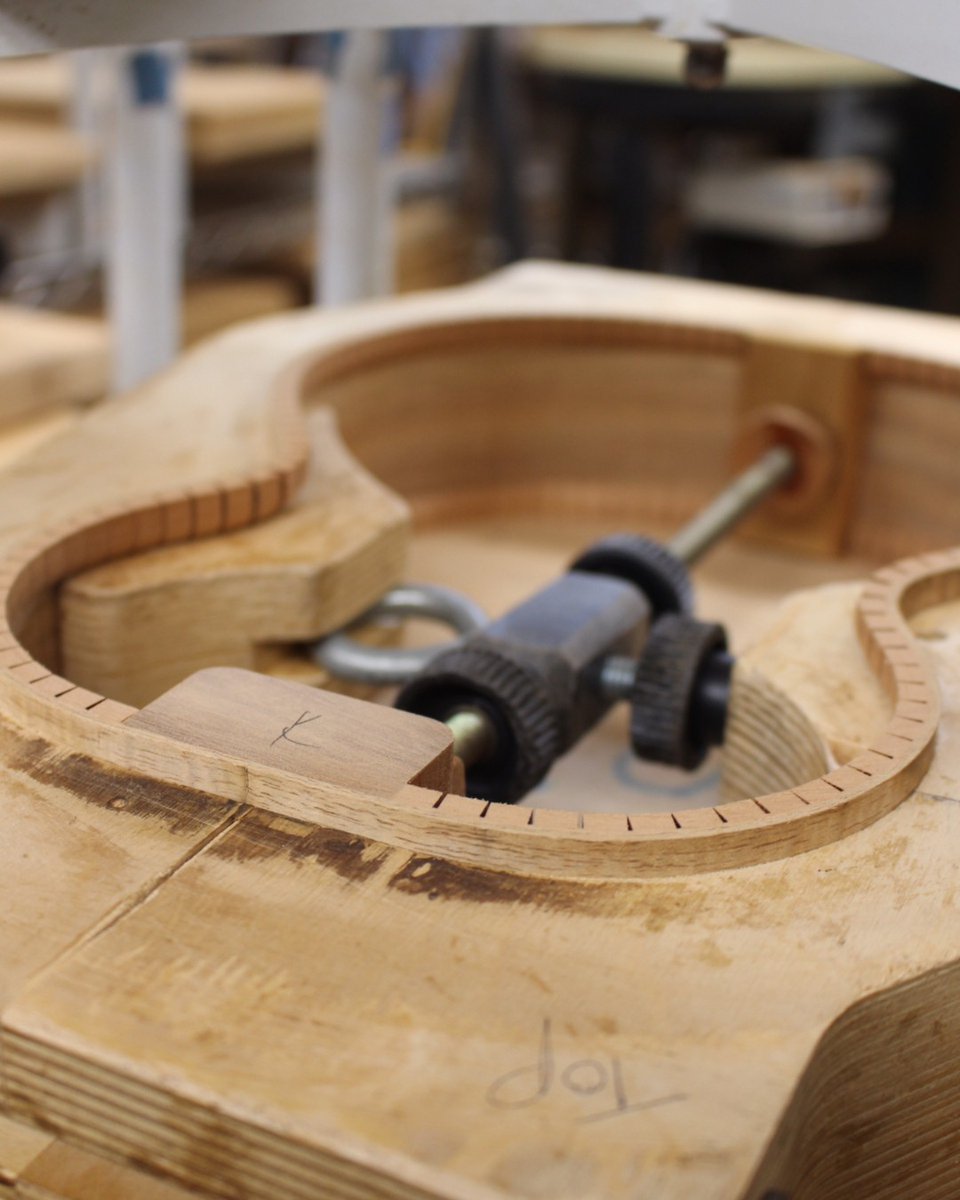 When Sam Kamaka first began making ukuleles in 1916, Hawaii was still a Territory. Early Kamaka ukulele labels bore the letters "T.H." to show they were made in the Territory of Hawaii.
