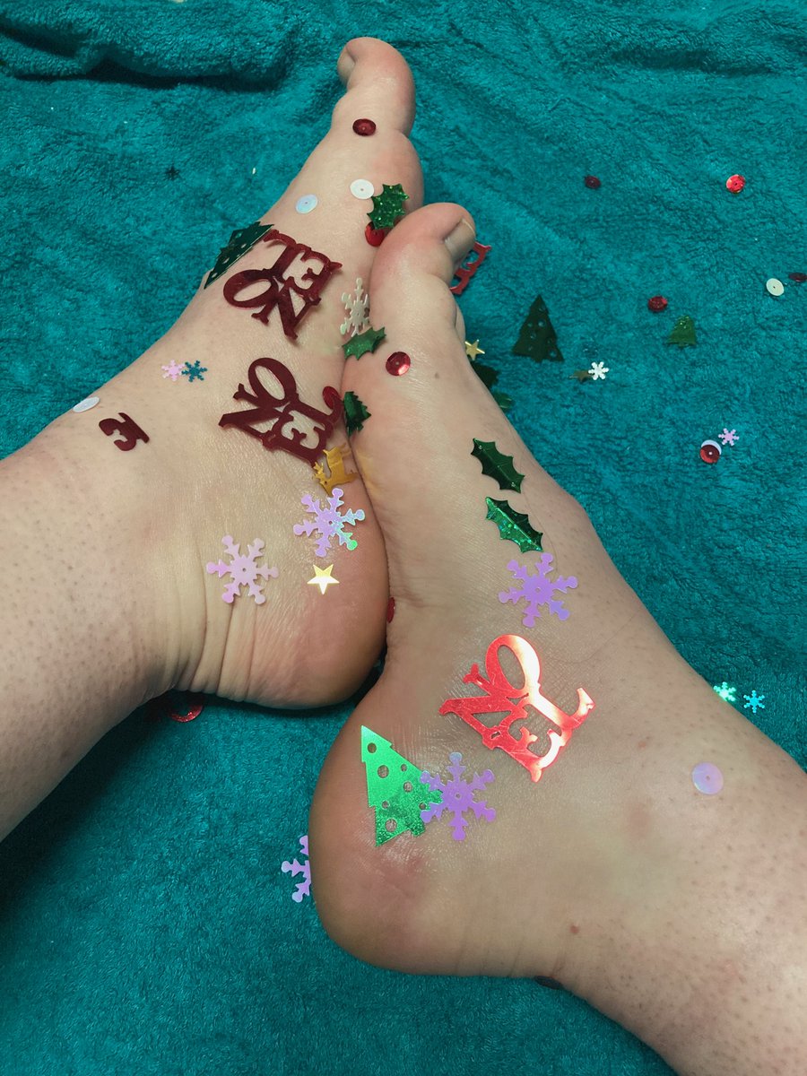 JosieK280's tweet photo. Just posted a new holiday themed set on my feet finder. Link in bio

#feetfinder #feet #feetfethish #FeetPictures #feetfetiche #feetandsoles #FeetPicture #footlovers #foot #footpic #footfethish #FOOTFETİSH #footfetısh #barefoot #barefeet  #NewPost https://t.co/MVA1zw6Byn