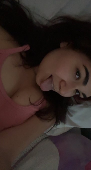 cum on dis https://t.co/aWqCp7Lvue