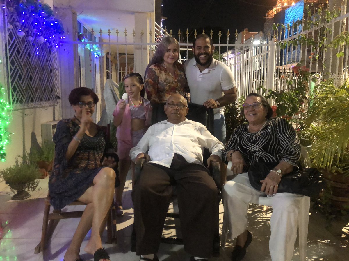 Let’s cherish every moment we have been given..the time is passing by…merry Christmas 🎄