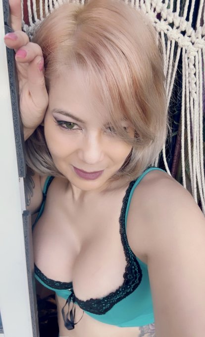 Just had hand surgery for the 2nd time this year but I&rsquo;m finally feeling better just in time to post