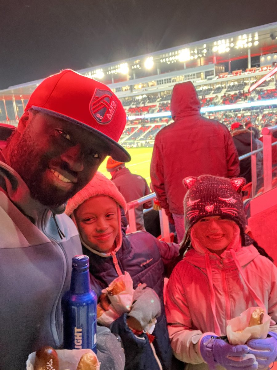 Mo_futbol's tweet photo. No greater feeling to share my first soccer game for @stlCITYsc  in the new beautiful stadium.  I CAN’T wait for March 4th. Proud STH Member. Cheers #stlcitysc  #madeinstl #SoccerMecca https://t.co/Y1nUV1rHrt