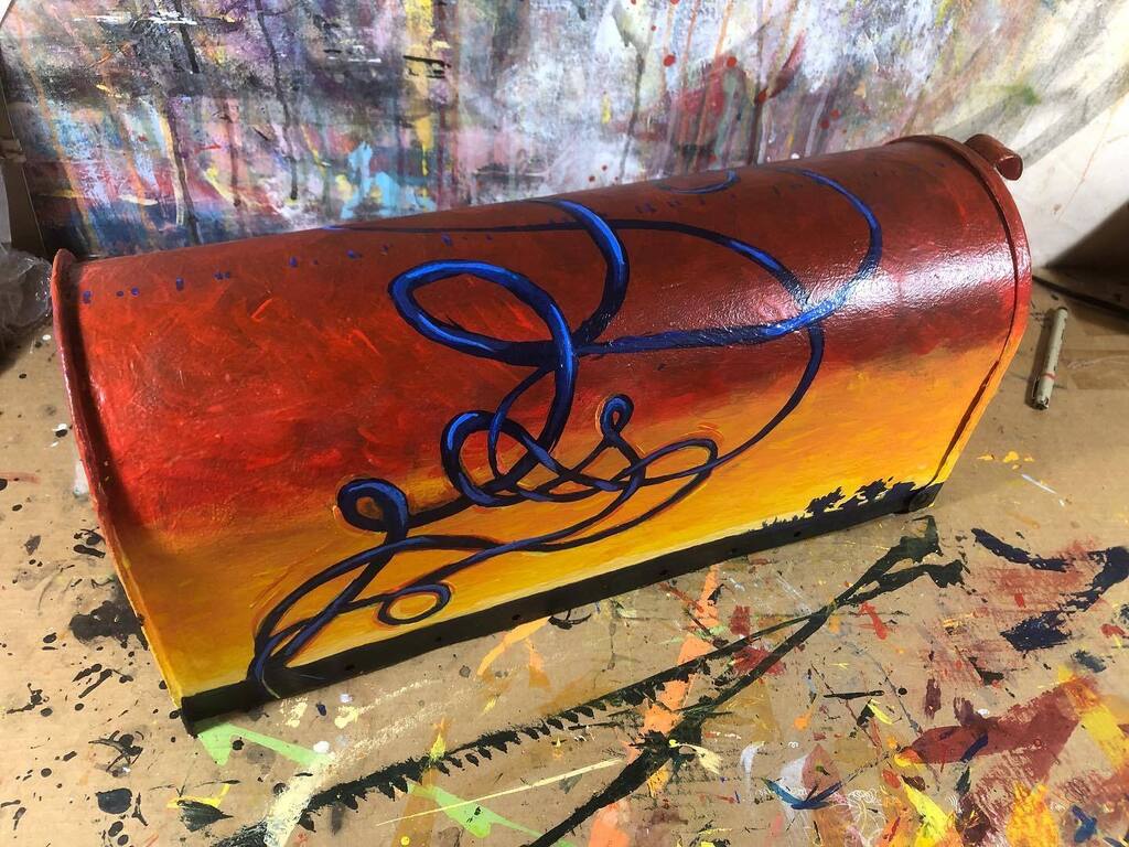 mherringart's tweet photo. Completed Sunset Mailbox https://t.co/Iiel08ObF2