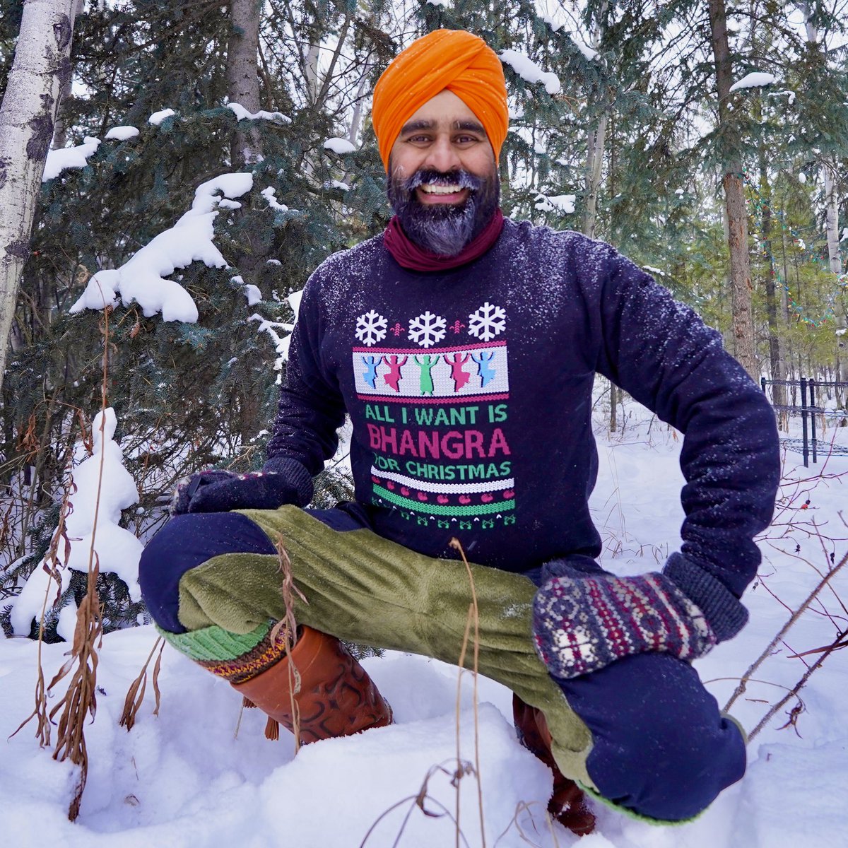 GurdeepPandher's tweet image. From breathing and snow-full trees 🌲 around my cabin in the wilderness of the Yukon in -30C/-22F environment, I am sending Christmas greetings and wishing nothing but pure joy to the world 🧡🙏🏽