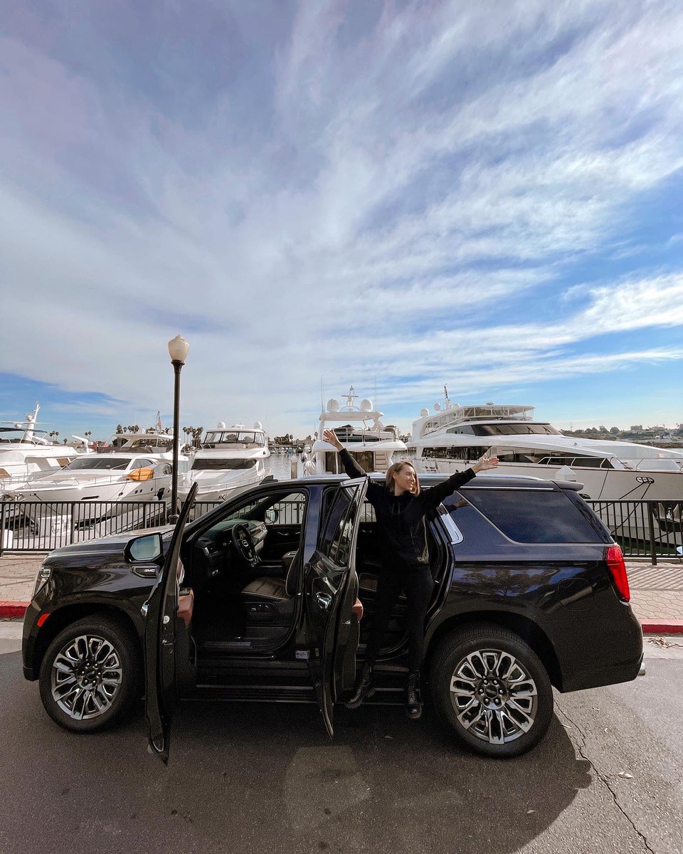 byDianaMarks's tweet photo. Feeling extra luxurious in the all-new 2023 GMC Yukon Denali Ultimate! This bad boy has got it all - from Super Cruise technology to massage seats and a Bose audio system. But most importantly, it’s the SAFEST I ever felt in a car. #YukonDenaliUltimate #SUVGoals @GMC https://t.co/QrNqOuKRAs