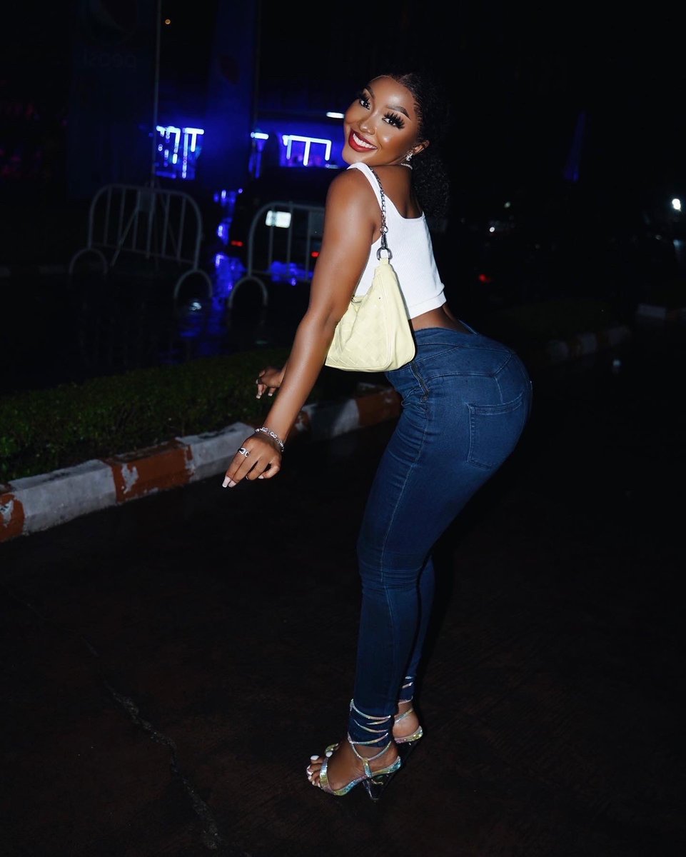 tonyprecious558's tweet photo. Happy birthday ๐๐ @Ellaley_ God bless ๐ ur new Age
Many more years and celebrations ๐ in good health ijn ๐
#Ellaley https://t.co/PVPhQfzjyA