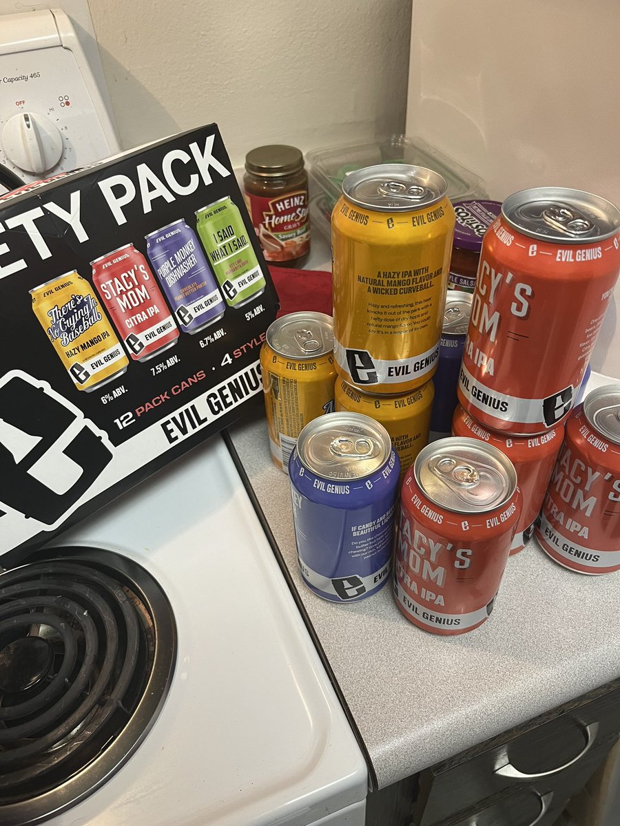 daniedevery's tweet photo. @EvilGeniusBeer not sure what happened but our variety pack was missing a variety! was really looking forward to that lime sour :/ https://t.co/QXGogxRBHf
