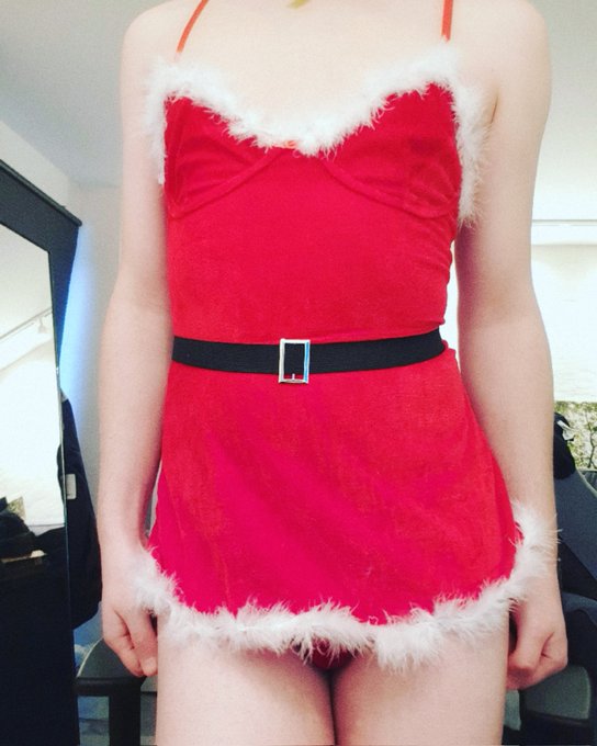 merry christmas ? https://t.co/gFNeze0CT0