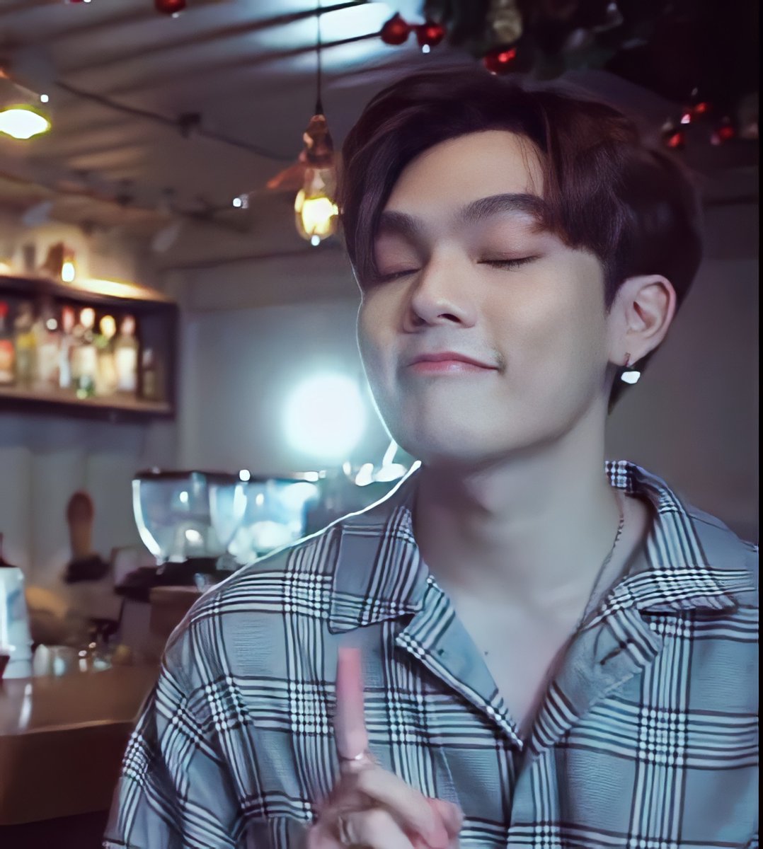 Michell06824605's tweet photo. 💕
#ctrpanuwat 
#copter
#คาโมมายล์ของฉัน 
 #CTRPANUWAT https://t.co/ViW4qilrbX