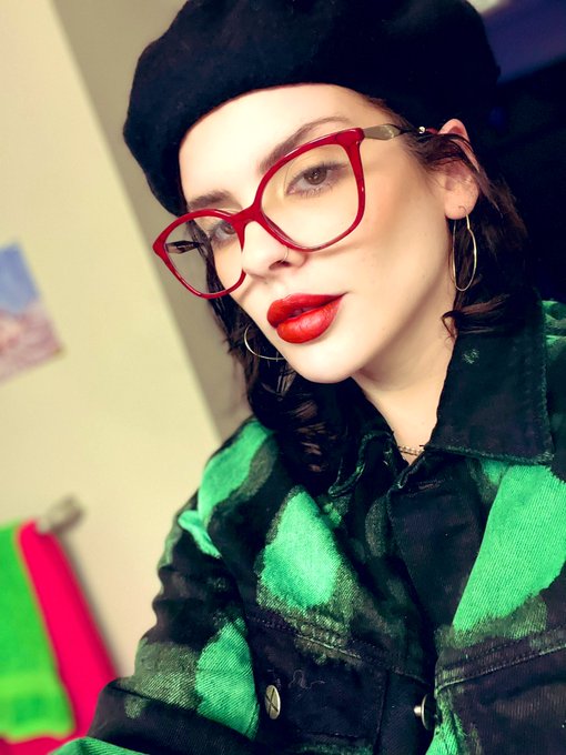 Santa&rsquo;s slut https://t.co/5aQFyRQrRe