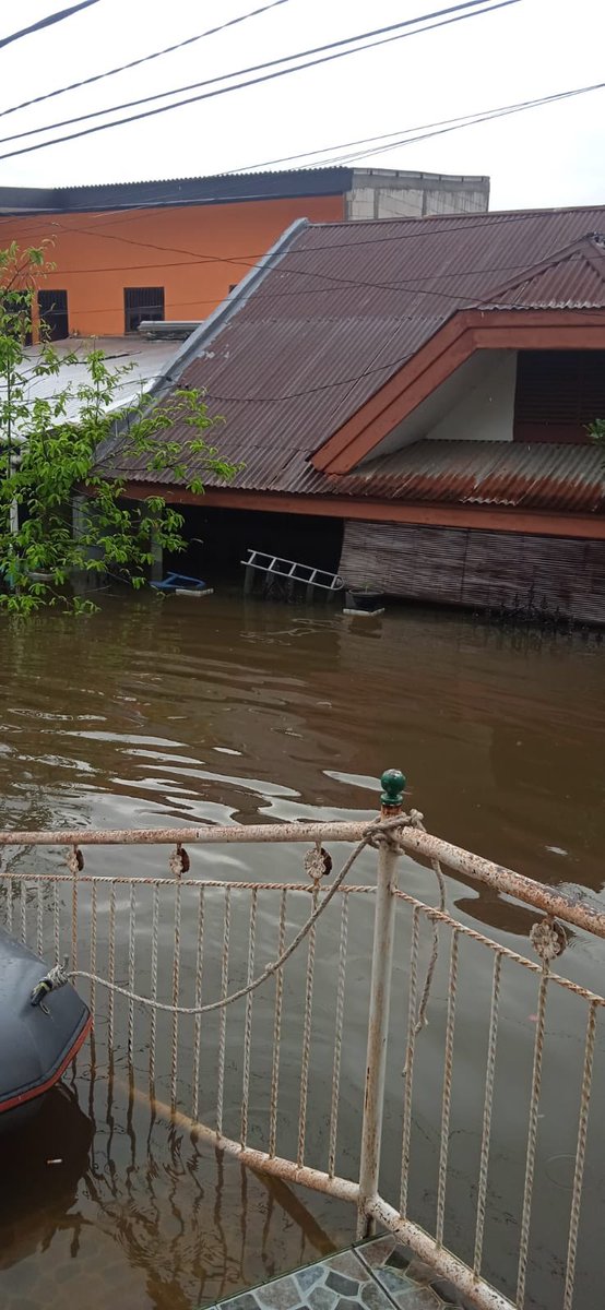 Pertama2 sy ucapkan terima kasih yg sebesar2nya kpd <a href="/PemkotMakassar/">Pemkot Makassar</a> &amp; tsk kalah pentingnya orang yg pernah berjanji di hadapan sy bahwa banjir akan diatasi di lingkungan sy tempat tinggal oleh bpk <a href="/DP_dannypomanto/">Danny Pomanto</a>. Cc: <a href="/Daeng_Info/">Daeng Info</a> <a href="/SupirPete2/">Supet</a> <a href="/evamoa/">evamoa</a> <a href="/DiskominfoMKS/">DISKOMINFO MAKASSAR</a> <a href="/jalanankota/">IG: jalanankota</a>