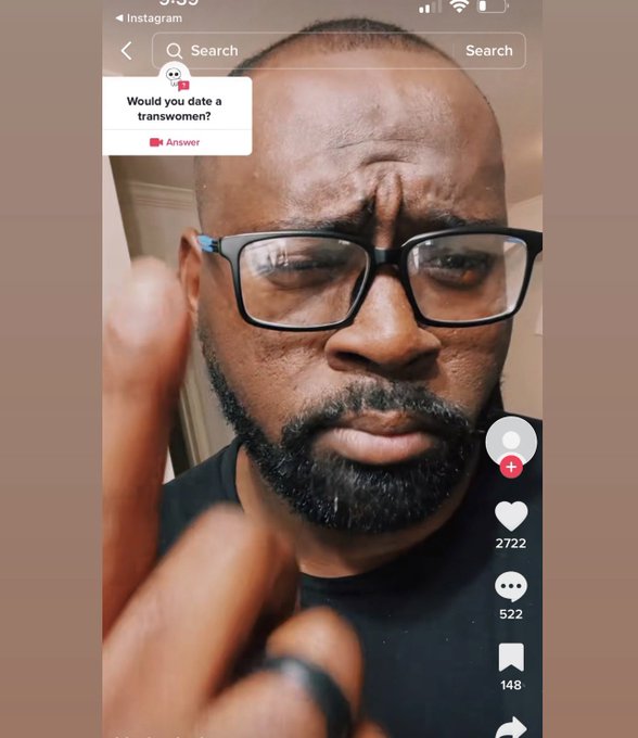 Ladies, would you date this &ldquo;hairline&rdquo;? https://t.co/lcS81NsHRv