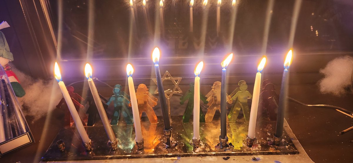 feldstein727's tweet photo. Night 6th and Night 7th looked like this
#HappyChanukah #Chanukah #Hanukkah https://t.co/V9CwKdCw4p