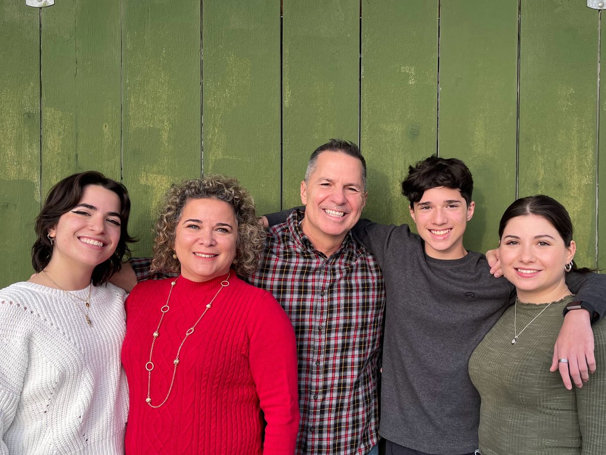 JLago16's tweet image. Merry Christmas from the Lagos