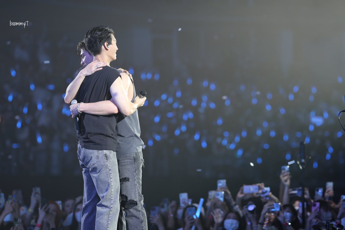 brightwin_n22's tweet photo. ขอบคุณโลกใบนี้ที่ทำให้คุณทั้งคู่ได้เจอกันขอบคุณที่ทำให้เราได้เจอคุณ
ตั้งแต่แรกๆที่ติดตามทั้งคู่มาวันนี้เห็นได้เลยว่าวินเก่งขึ้นมากทั้งการร้องการเต้น ภูมิใจในตัววินมากไบร์ทก็เก่งขึ้นมากๆเหมือนกันขอบคุณทั้งคู่ที่ไม่หยุดพัฒนาตัวเองขอบคุณสำหรับความสัมพันธ์ที่ดีที่ทั้งคู่มีให้กัน https://t.co/ZTqAy659kF