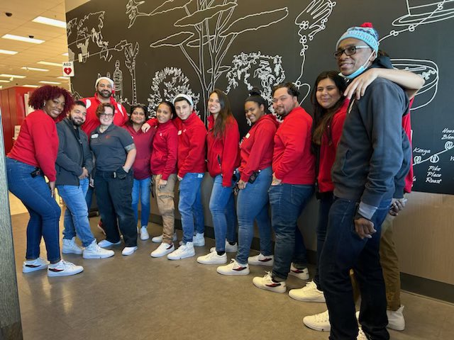 Thank you to my leaders for everything they do on a daily basis to serve our guests!  #MerryChristmas #HappyHolidays #Rockstars #newkicks <a href="/Jesse_NER/">Jesse</a> <a href="/TinaFromTarget/">Tina Lloyd</a>