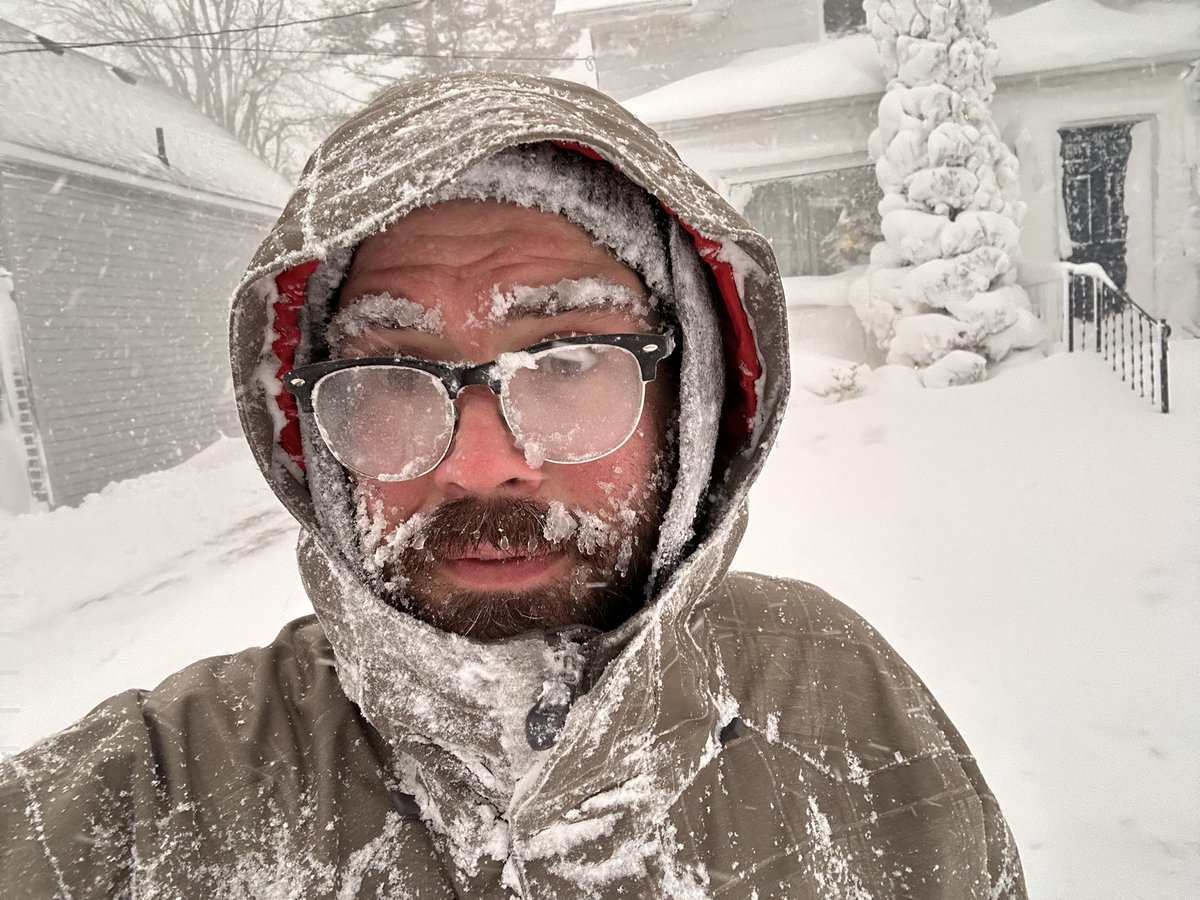 Stay safe out there! 36 hours of blizzard here in Prince Edward County, with lots more in the forecast. 🌨️🌨️ #ONStorm