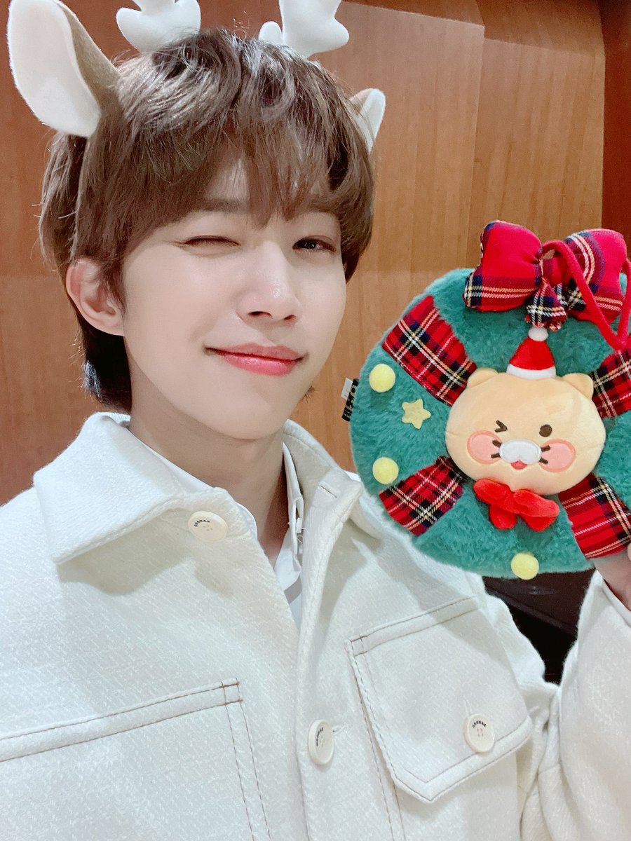 thinking about dongsung tweet media
