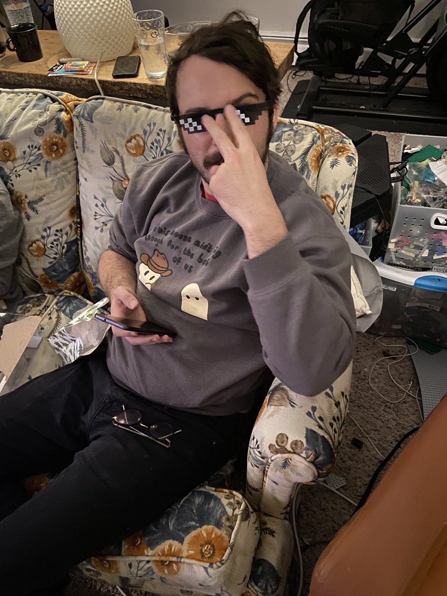 bearhugart's tweet photo. He sees you when you’re sleeping https://t.co/I3GZhSlQ51
