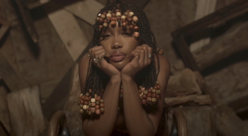PopCrave's tweet photo. 2 years ago today, @SZA released “Good Days.”

The track was met with critical acclaim and went on to peak at #7 on the Global 200 singles chart and at #9 on the US Hot 100. It was nominated for ‘Best R&amp;B Song’ at the #GRAMMYs and is certified 3x Platinum by the @RIAA. https://t.co/d6NzwDkP4R