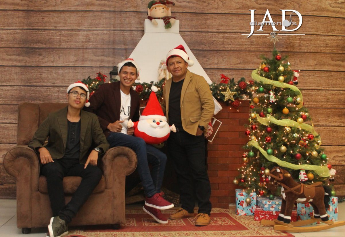 JAD_diamonds's tweet photo. Deseamos que en esta NAVIDAD se convierta cada DESEO en REALIDAD, cada LÁGRIMA en SONRISA y cada CORAZÓN en dulce morada para JESÚS nuestro Señor. Felices Fiestas para todos!!

#JADdiamonds #FelizNavidad2022 https://t.co/1pBQO2BVRm