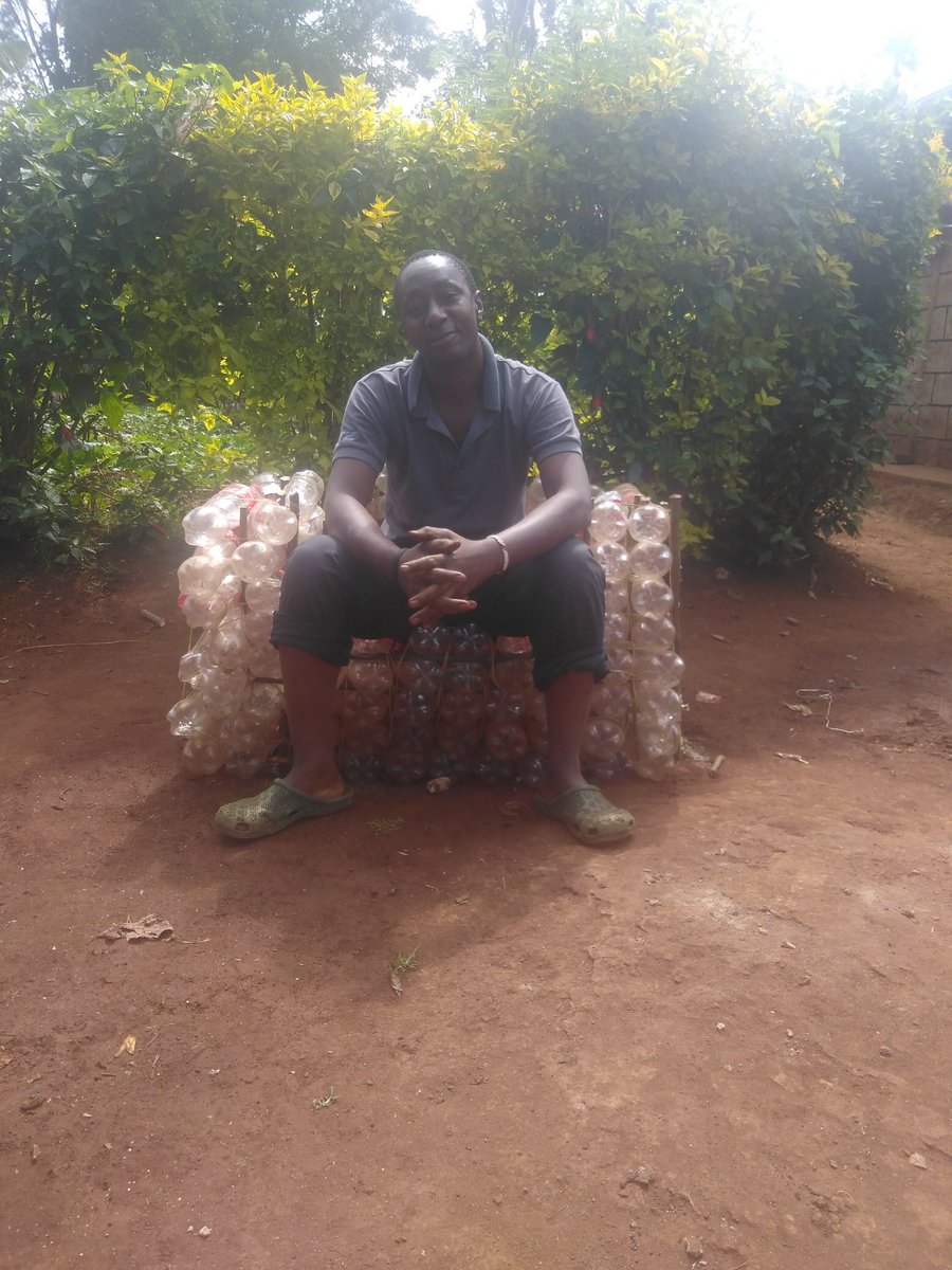 MapesaJohn's tweet photo. Ifikie @CocaCola hiyo gift humper ikujie @Y254Channel @KTNNewsKE @ntvkenya @CCNnet @Environment_Ke @MikeSonko @KirinyagaMr @muteti_murimi @Duke13129497 @PulseLiveKenya @abbass_mwene ...happy Xmas all .. 
Engpapajohns . https://t.co/RravYIIXqG