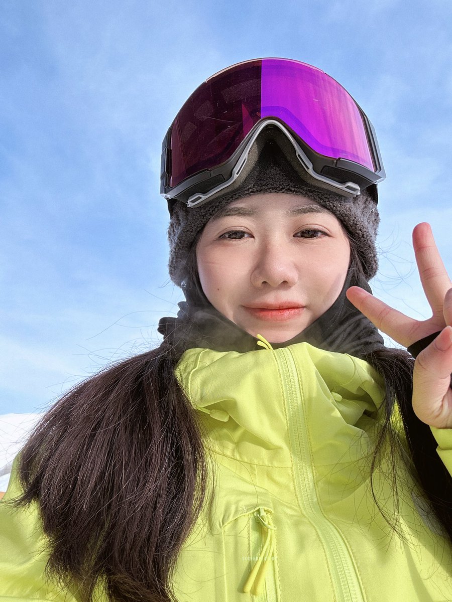 Scarlett Zhang tweet media