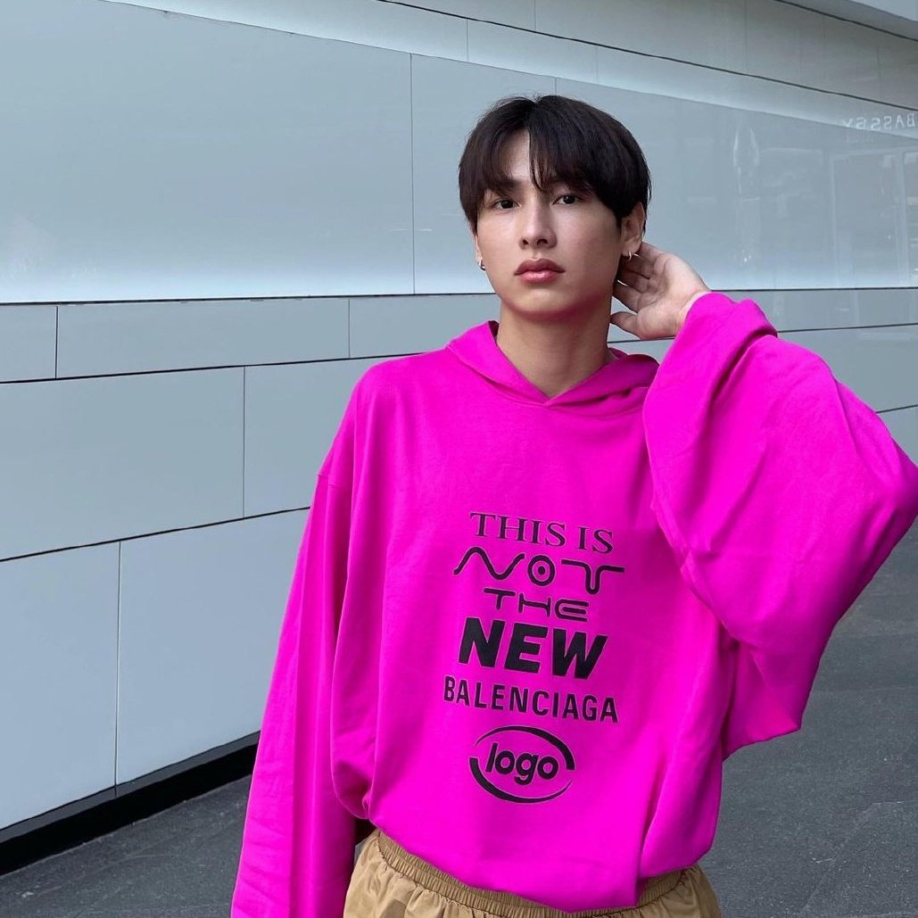 ͏ ͏ ͏
͏     ͏ ͏ ͏
     ͏ ͏ ͏
     ͏ ͏ ͏
     ͏ ͏ 
⠀
⠀彼氏⠀──⠀12.25﹐O4:24 pm
⠀merry christmas. someone regretted
⠀wearing shorts in this cold weather.
͏     ͏ ͏ ͏