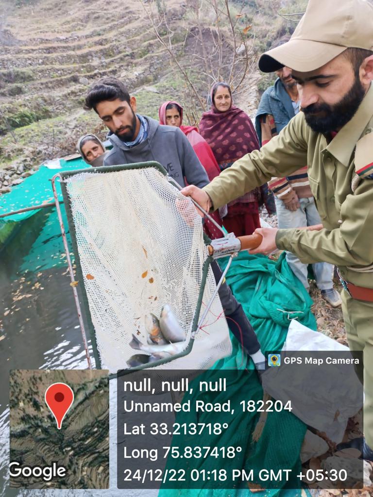 DICKishtwar's tweet photo. #goodgovernanceweek22
#PrashasanGaonKiAur
Fisheries Deptt. Kishtwar conducted Awareness Programme wherein fish farmers were educated in detail about how Trout fish can be reared in Trout Raceway unit with key point of maintenance of Trout unit.
@diprjk
@dckishtwar https://t.co/O4icRyRSDR