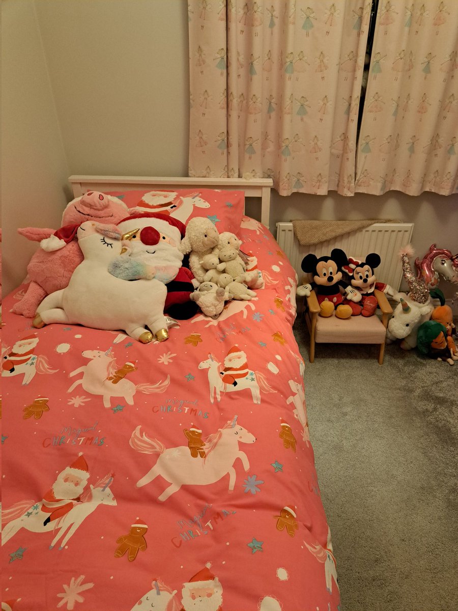 raemckellar's tweet photo. Having to hide all evidence of using my nieces room in case of tantrums. She is 3. I am 38. Did you know santa rides unicorns now?  #duvetknowitschristmas https://t.co/65Ul8weF2L