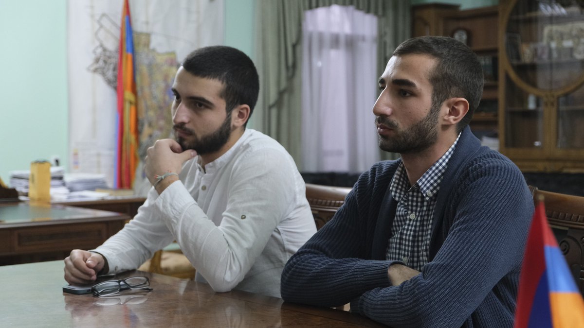 Digital_Forest_'s tweet image. 🔊The @Digital_Forest_ team met the Mayor of Gyumri.

📌 During a meeting, the team presented the project's idea, plans, and website(digitalforest.am) to the Mayor. 

🤝At the next part of the meeting, future collaboration has been discussed.

#DigitalForest