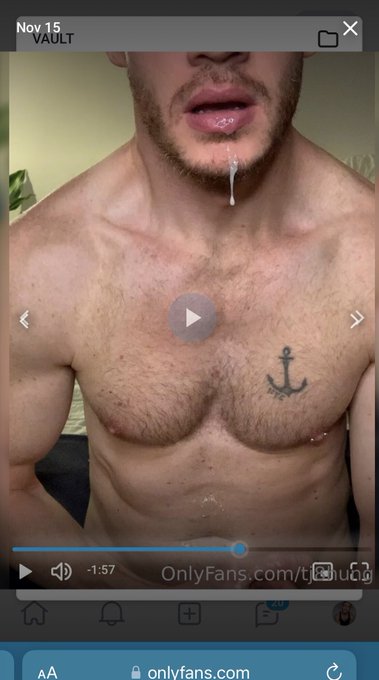 Thirsty video just added ? https://t.co/BcmIVl4fUn
