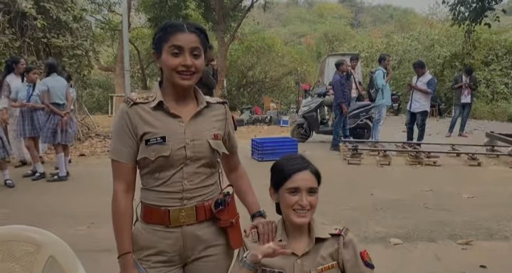 yuktii_sunshine's tweet photo. MishMa off screen bond 🖤
#YuktiKapoor #Pankhuri #YuktiAsKarishma #MaddamSir https://t.co/1krtblI6TV