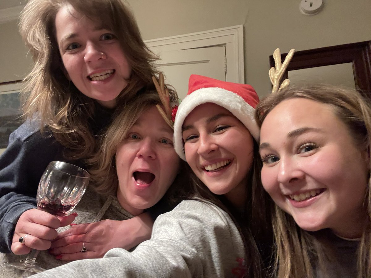 A**e G*****y Clout Queen