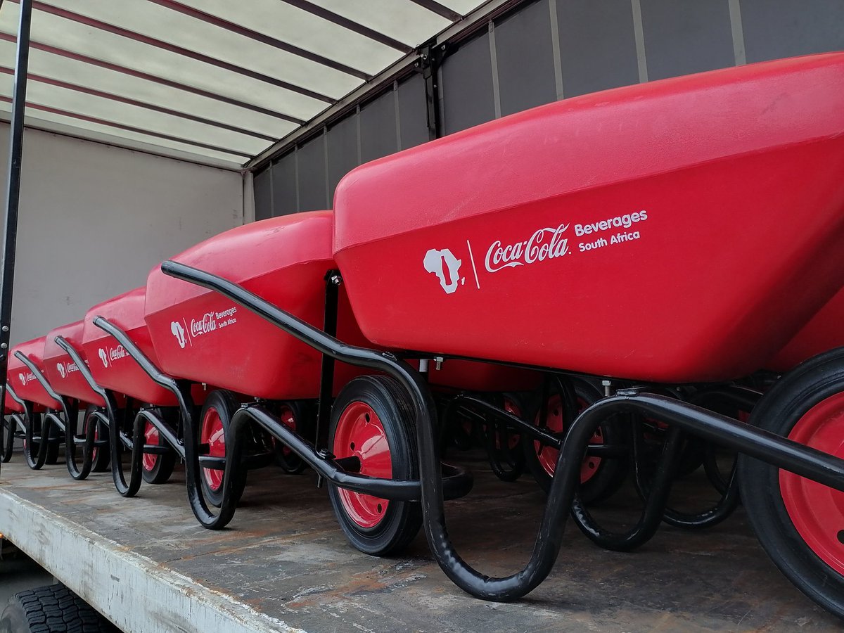 Now corporate South Africa 🇿🇦is coming onboard to partner with Mohau to showcase their brands on the moving or mobile wheelbarrow. Any brands, Get in touch with Mohau and support his business. This can be a CSI Project for any brands that want to change lives for good!