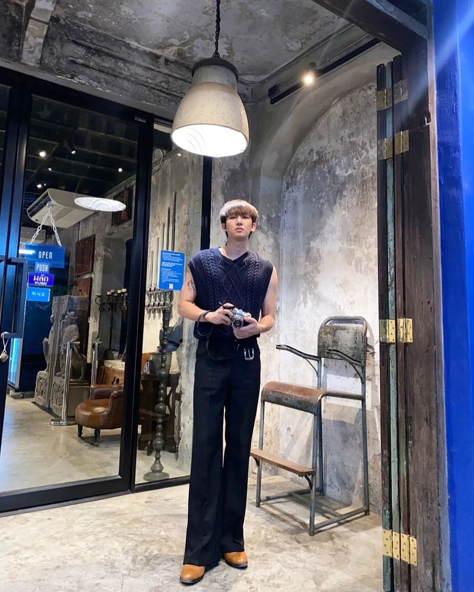 |221225| Update IG:

Merry Christmas 🎄 ☃️

__________________________
Chúc mọi người có một mùa giáng sinh an lành và ấm nhé 💙🙆

#titlekrt 
#กลจของตต
#MerryChristmasXTitlekrt