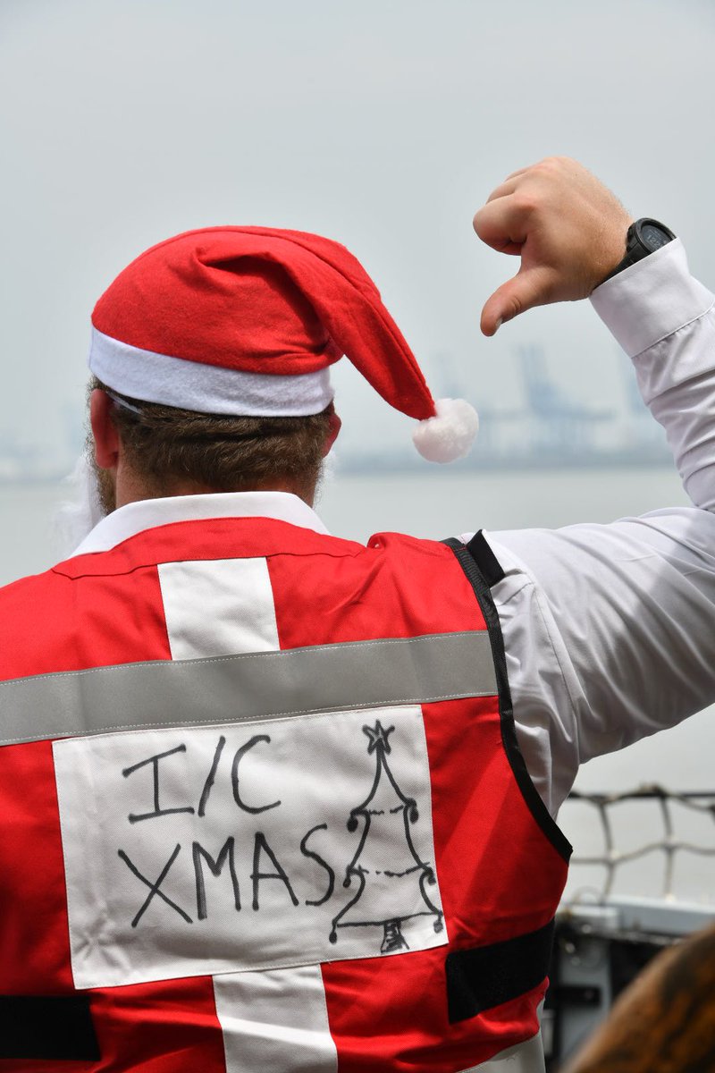 hms_tamar's tweet photo. Itβs Christmas morning here in Malaysia ππ²πΎ for #TeamTamar and #OperationChristmasBox is in full swing with #Santa stopping by to deliver presents to us all. #Christmas #UKinMalaysia #RoyalNavy #Deployed https://t.co/m0dhYbyf1p