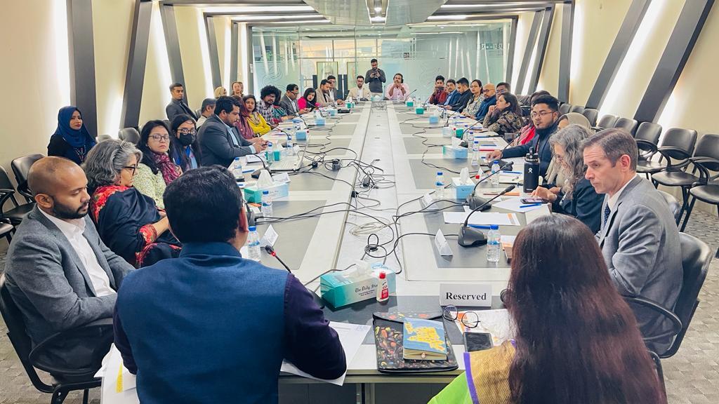 AmitHassanF's tweet photo. AMAL Foundation recenty has organized Round Table discussion tilted ''Impact of Climate Change on Women: Development &amp; Private Sector Interventions in Bangladesh" 

Professionals from NGOs, INGOs, Embassies, Private sectors as well researchers, youths were engaged on this program https://t.co/mJhvnezDkA