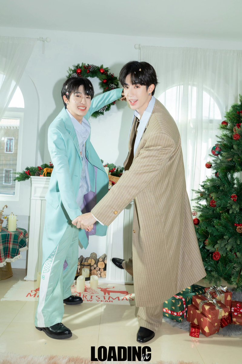 Macaroon_Aurora's tweet photo. 宝贝们也太帅了吧，不买说不过去呀😘
Weibo：LOADING·U
#ZeePruk
#NuNew
#ZeeNuNew https://t.co/UrLfOz68Ku