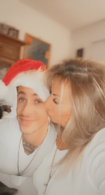 Merry Christmas 🎄🎁..wishing you all a very happy holidays pls RT https://t.co/GfD5jxbttS<a href="/tag/milf"class="tags"><span>#milf</span></a><a href="/tag/bigclit"class="tags"><span>#bigclit</span></a><a href="/tag/bigblackdildo"class="tags"><span>#bigblackdildo</span></a><a href="/tag/amatuerporn"class="tags"><span>#amatuerporn</span></a><a href="/tag/maturehot"class="tags"><span>#maturehot</span></a>
