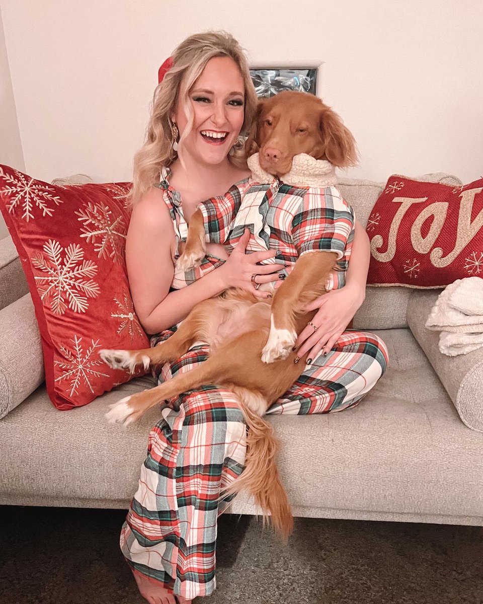 maryeward_'s tweet photo. Only one of us was happy about the matching flannel. Merry Christmas Eve! 🎄 https://t.co/ixrbW9YJcz